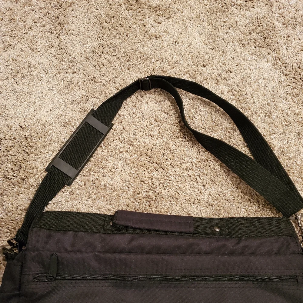 Norwood Airtex County of Fairfax Virginia Crossbody/Shoulder/Lap top Bag